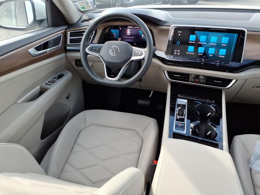 2026 Volkswagen Atlas SE w/Technology