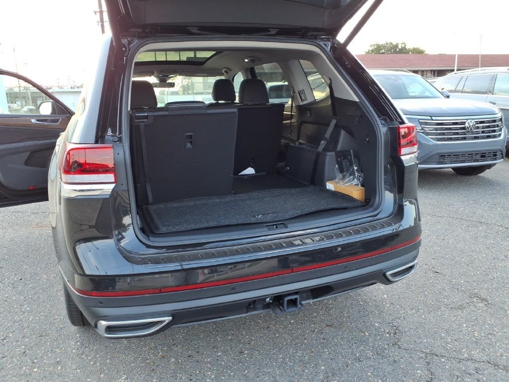 2026 Volkswagen Atlas SE w/Technology