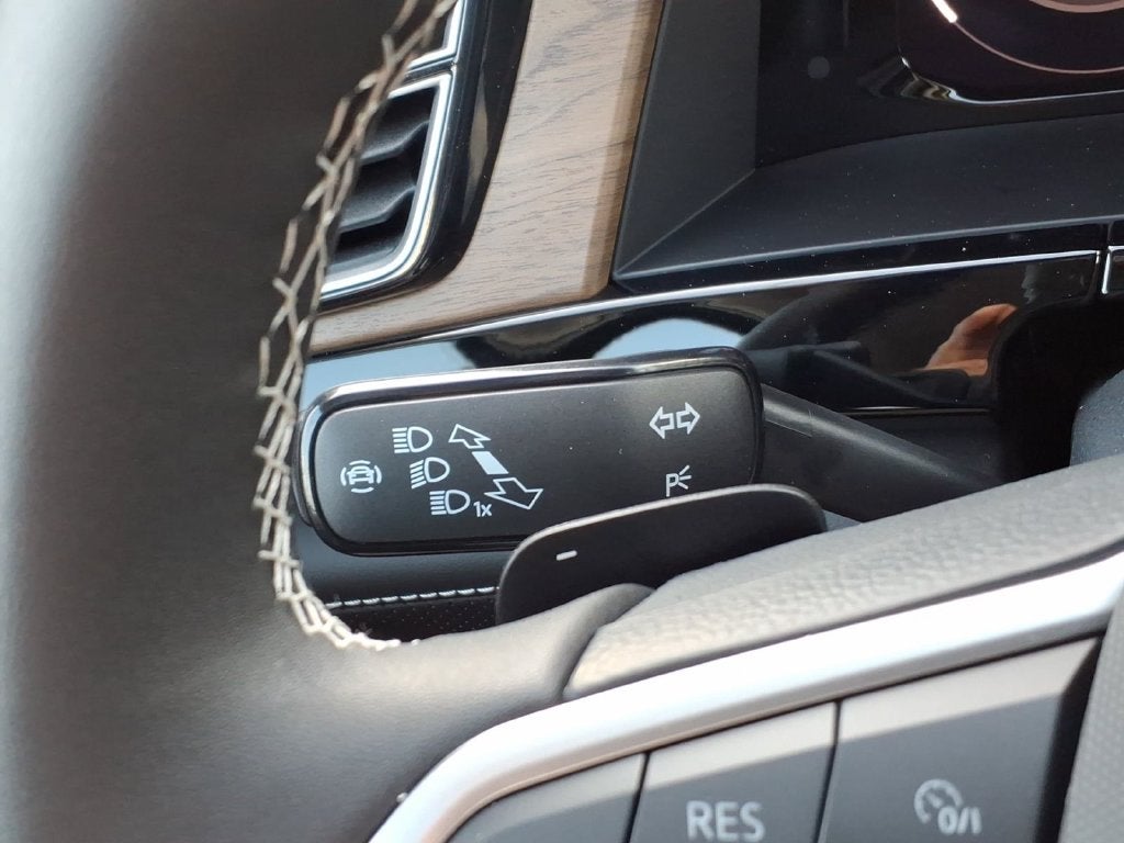 2026 Volkswagen Atlas SE w/Technology