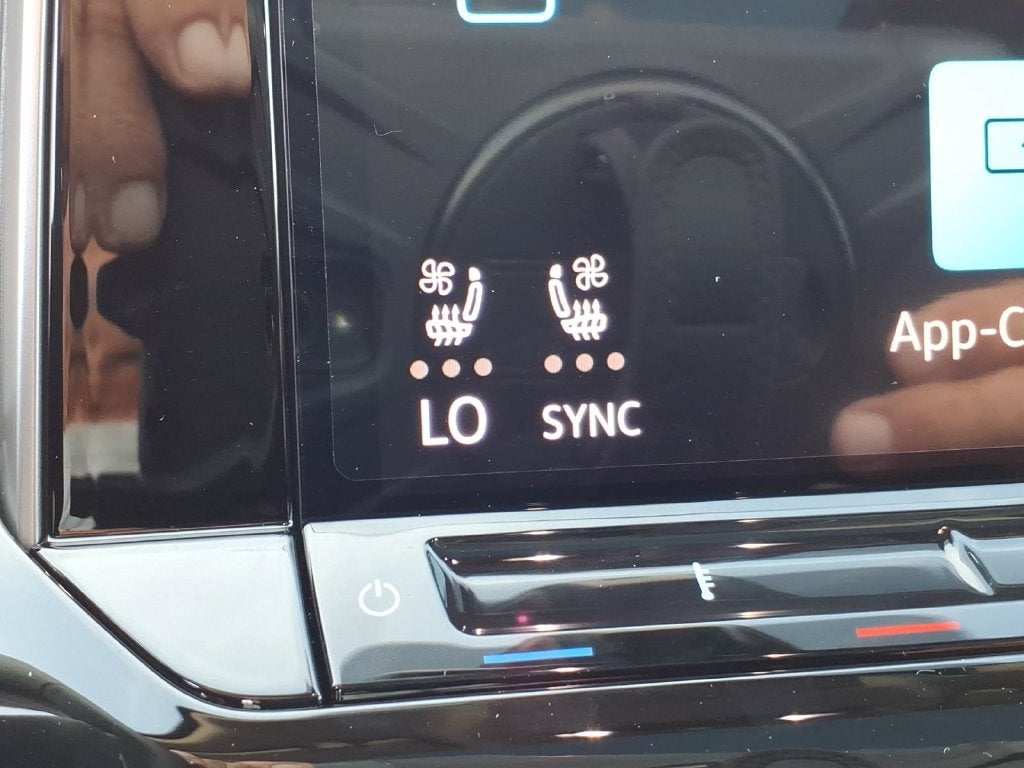 2026 Volkswagen Atlas SE w/Technology