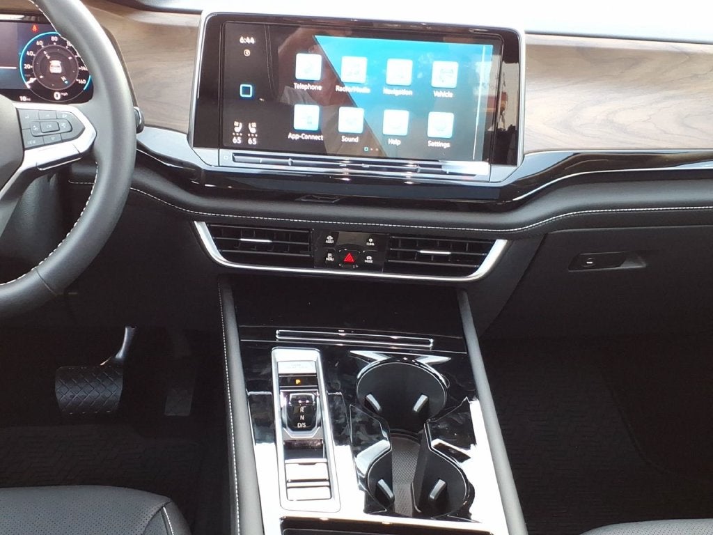 2026 Volkswagen Atlas SE w/Technology
