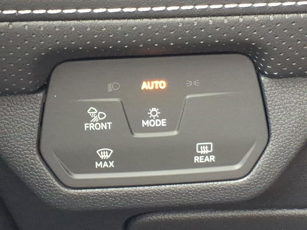 2026 Volkswagen Atlas SE w/Technology