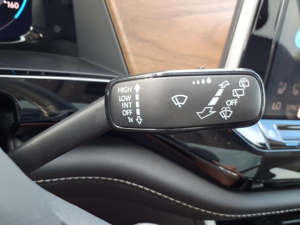 2026 Volkswagen Atlas SE w/Technology