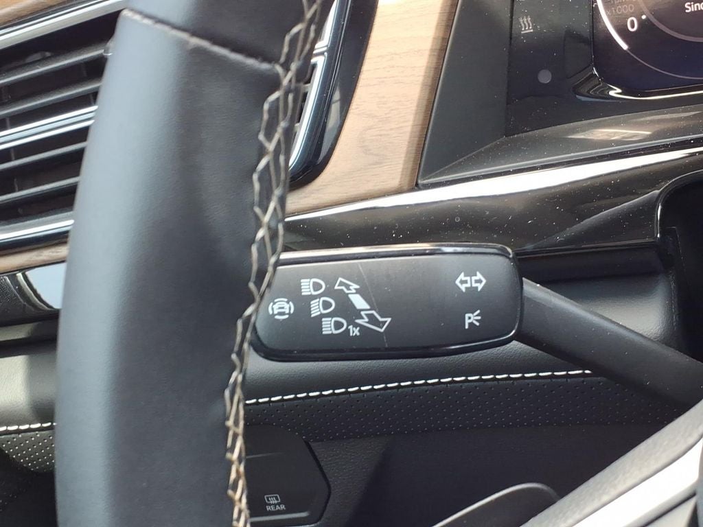 2025 Volkswagen Atlas SE w/Tech - Photo 33