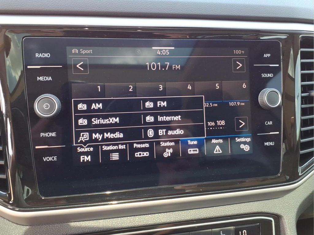 2022 Volkswagen Atlas 3.6L V6 SE w/Technology