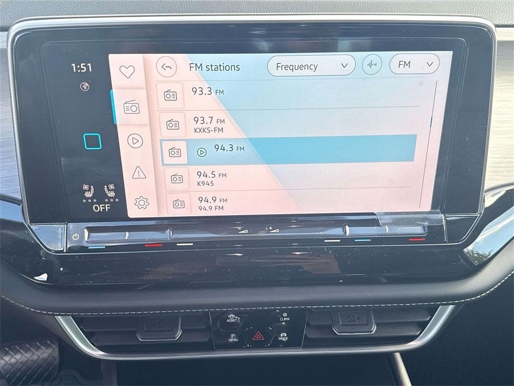 2026 Volkswagen Atlas Cross Sport 2.0T SE w/Technology