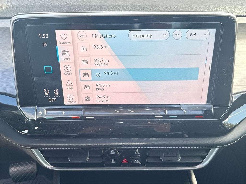 2026 Volkswagen Atlas Cross Sport 2.0T SE w/Technology