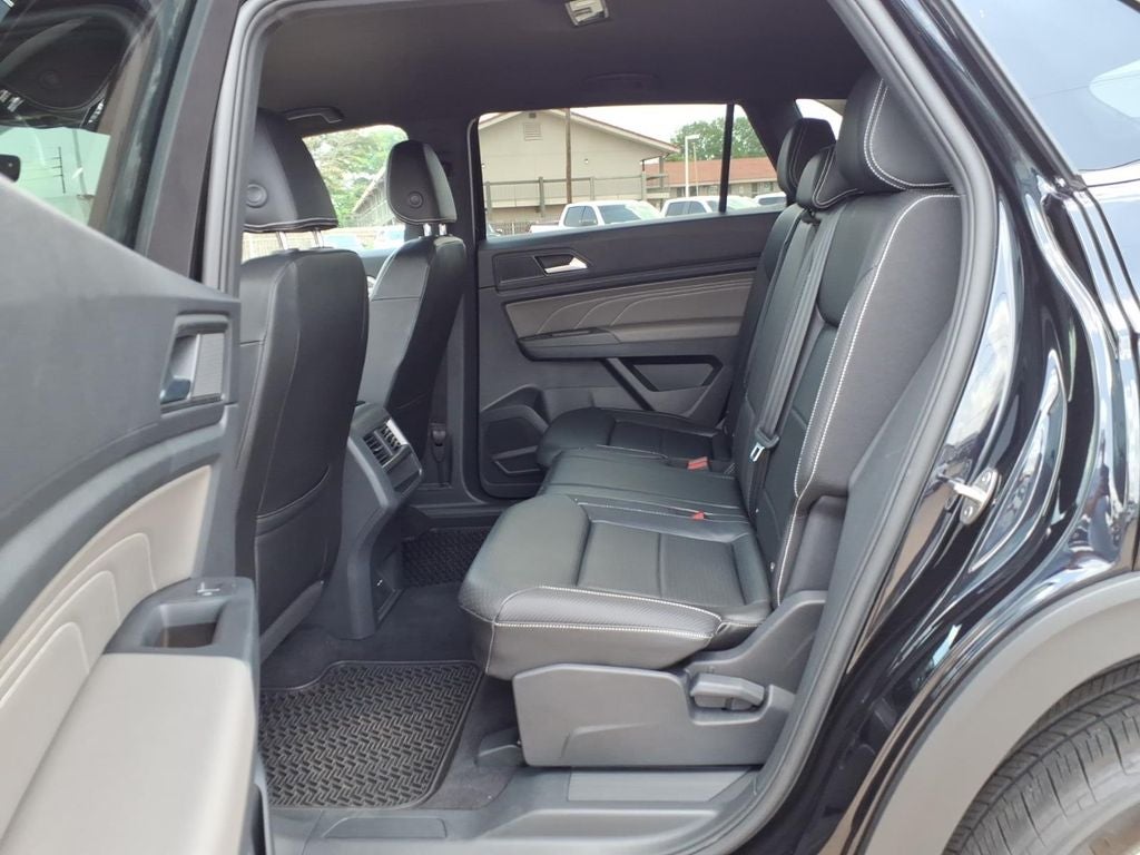 2023 Volkswagen Atlas Cross Sport 2.0T SE w/Technology