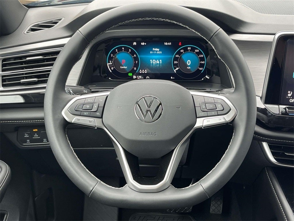 2025 Volkswagen Atlas Cross Sport 2.0T SE w/Technology