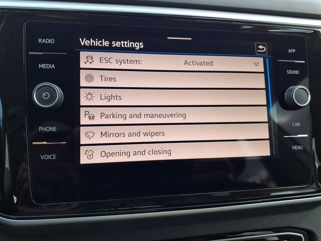 2023 Volkswagen Atlas 2.0T SE w/Technology