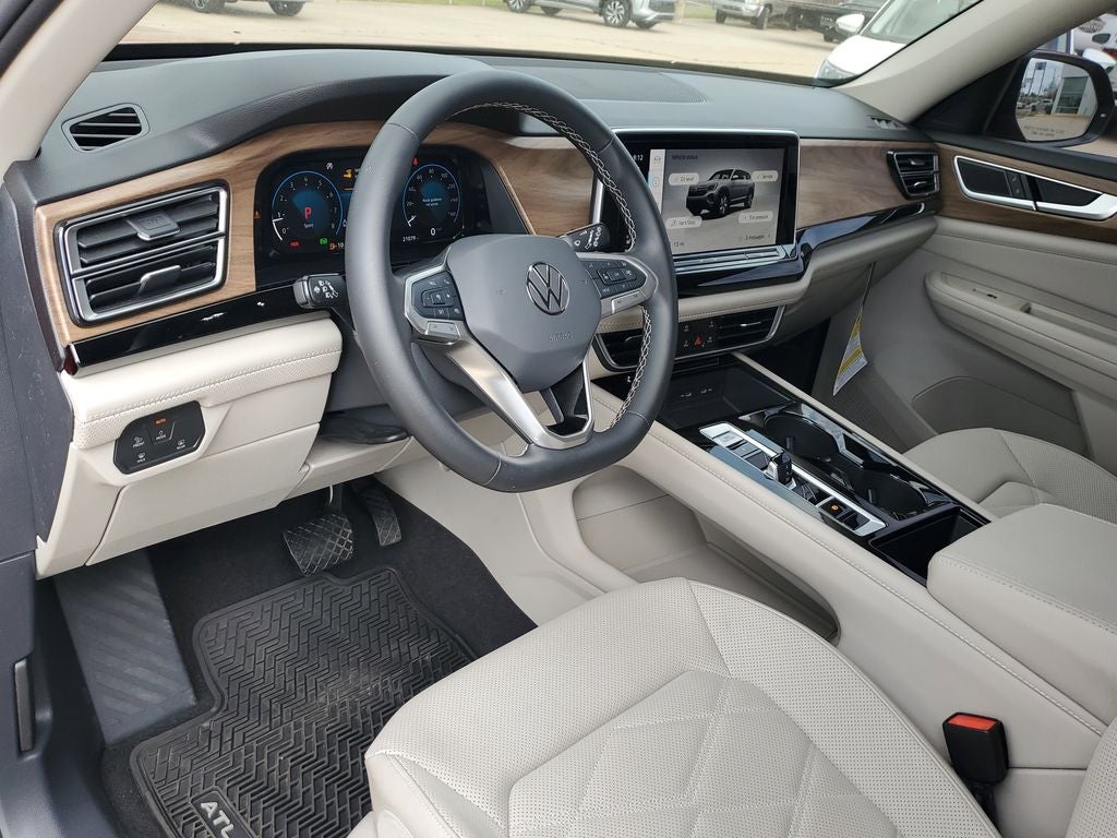 2024 Volkswagen Atlas 2.0T SE w/Technology