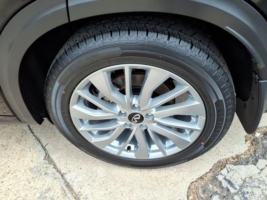 2023 INFINITI QX50 LUXE