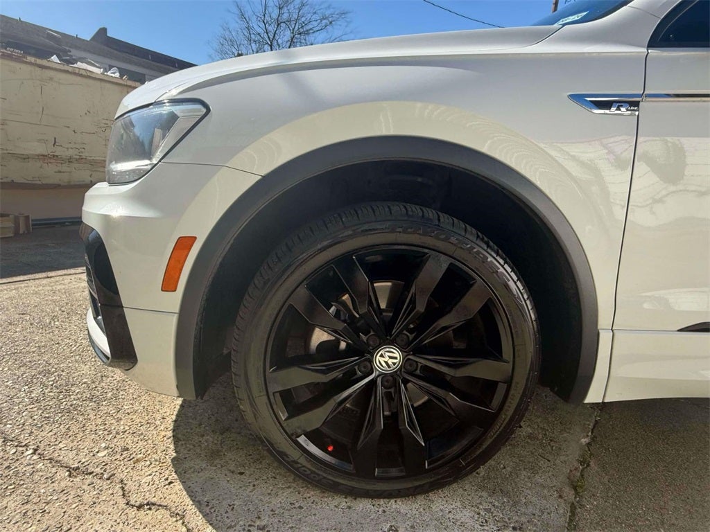 2021 Volkswagen Tiguan 2.0T SE R-Line Black
