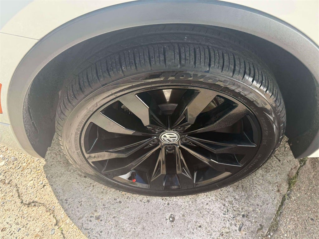 2021 Volkswagen Tiguan 2.0T SE R-Line Black