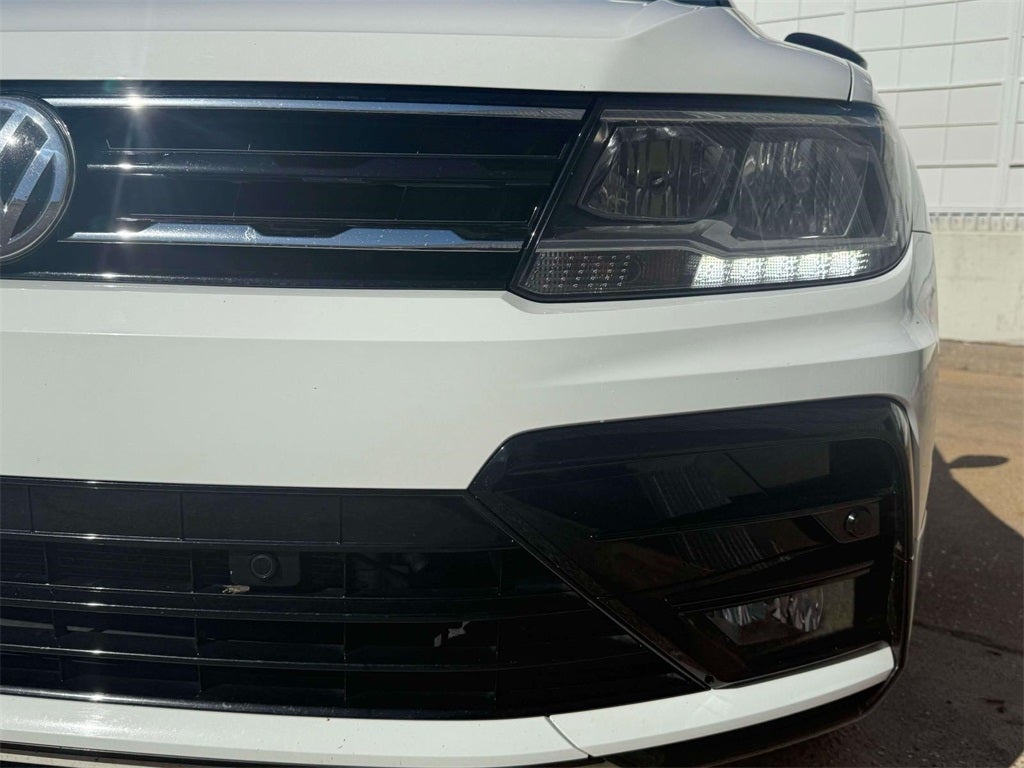 2021 Volkswagen Tiguan 2.0T SE R-Line Black