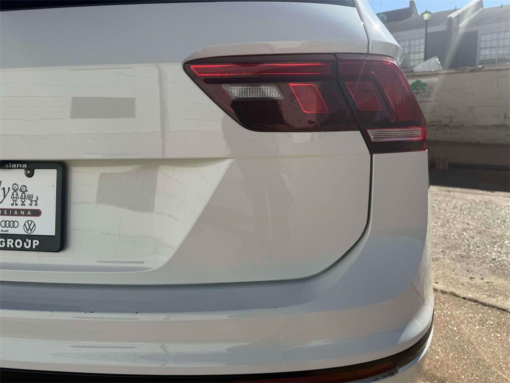 2021 Volkswagen Tiguan 2.0T SE R-Line Black