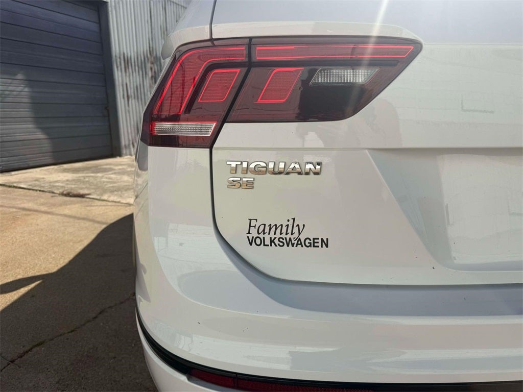 2021 Volkswagen Tiguan 2.0T SE R-Line Black