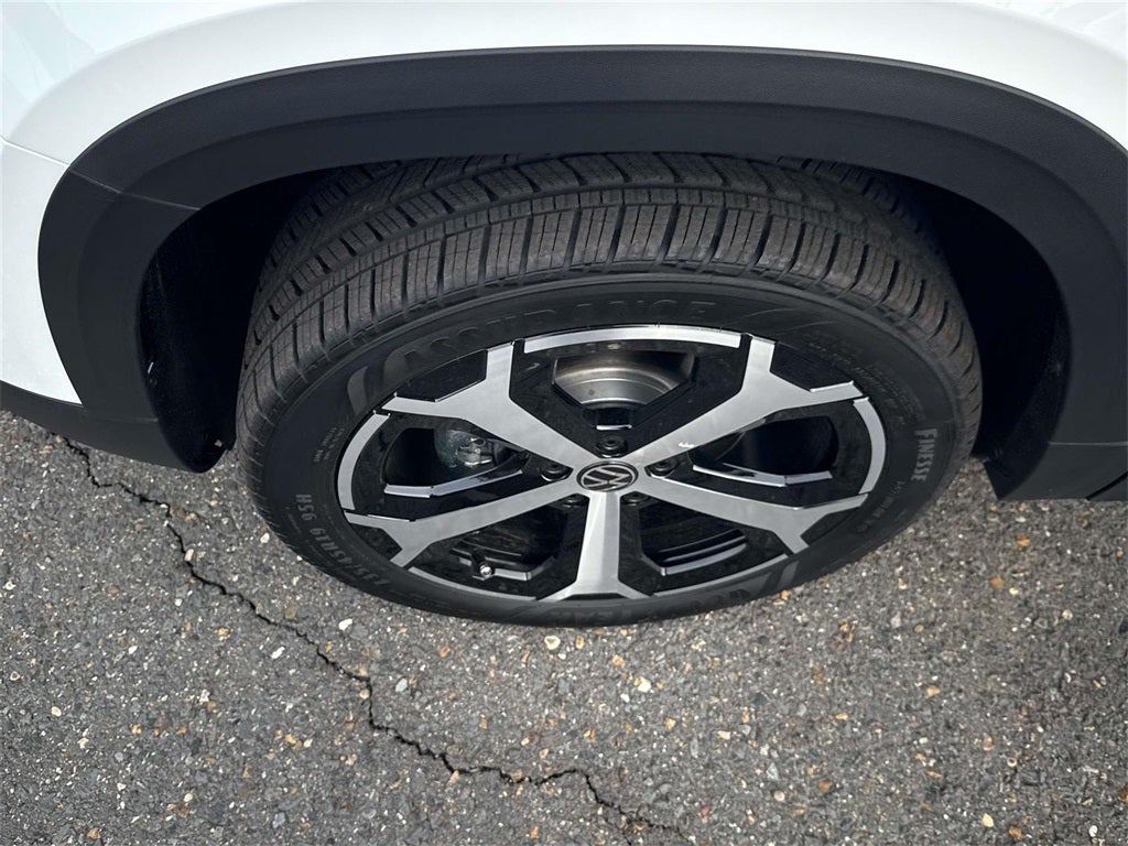 2026 Volkswagen Taos 1.5T SEL