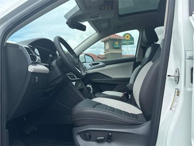 2025 Volkswagen Taos 1.5T SEL