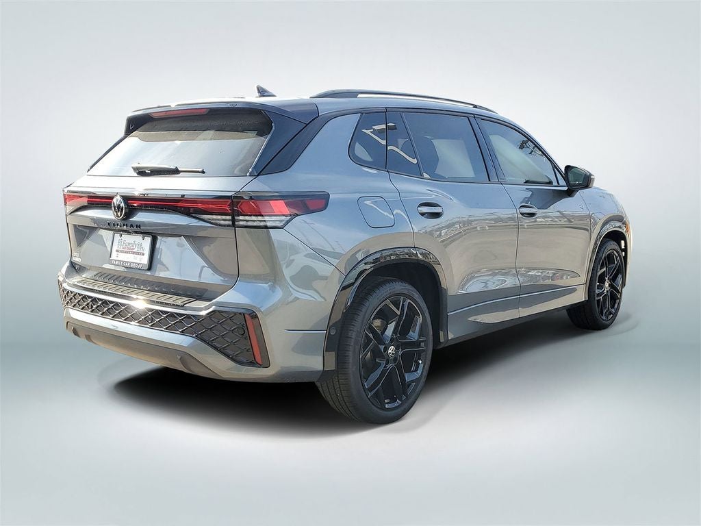 2026 Volkswagen Tiguan 2.0T SE R-Line Black