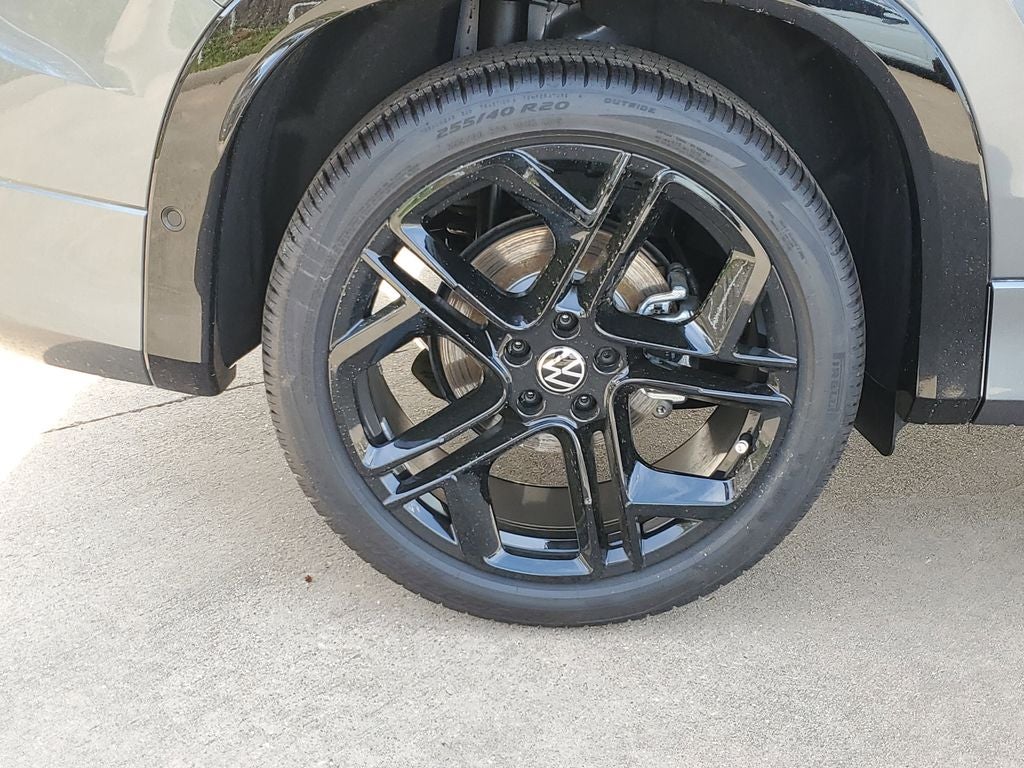 2026 Volkswagen Tiguan 2.0T SE R-Line Black