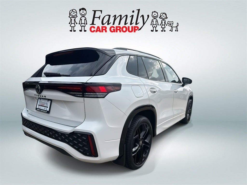 2026 Volkswagen Tiguan 2.0T SE R-Line Black