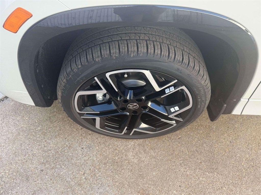 2026 Volkswagen Tiguan 2.0T SEL R-Line Turbo