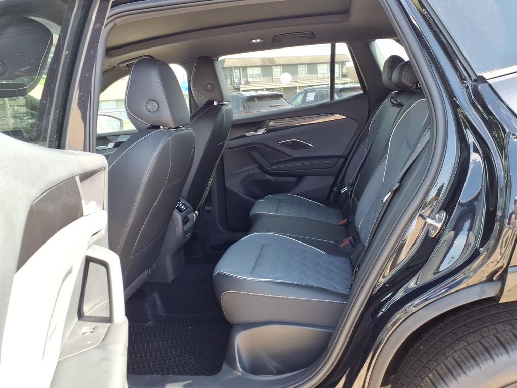 2026 Volkswagen Tiguan 2.0T SEL R-Line Turbo