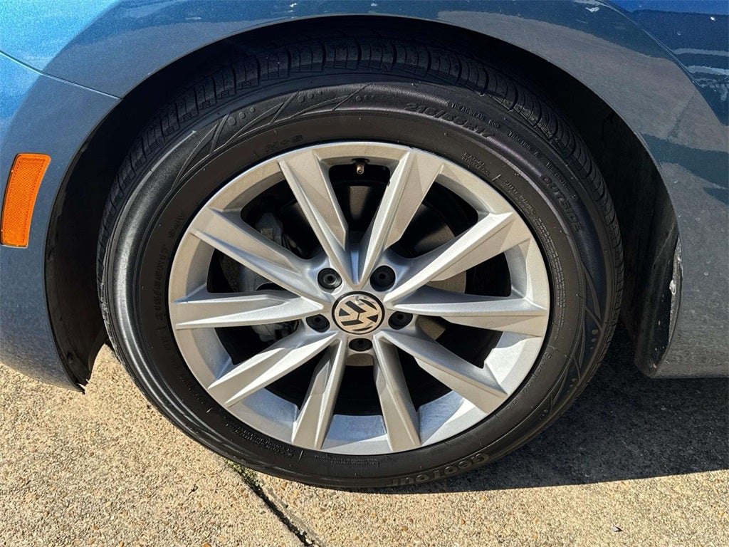 2019 Volkswagen Beetle Convertible 2.0T SE