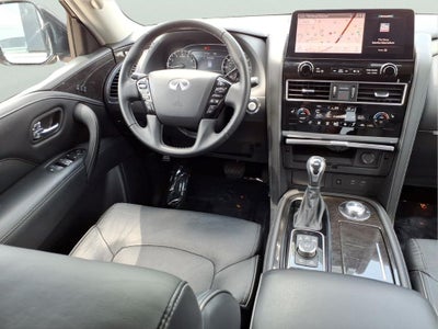 2024 INFINITI QX80 LUXE