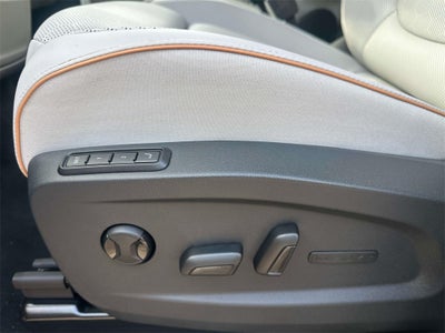 2025 Volkswagen ID. Buzz Pro S Plus