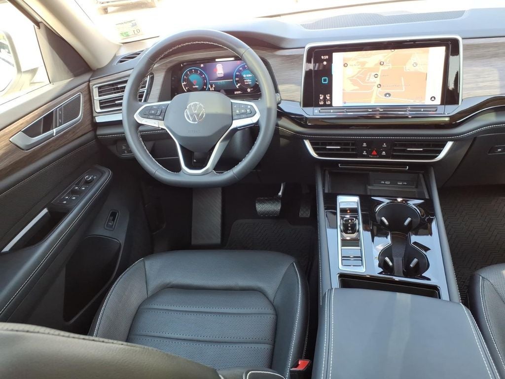 2024 Volkswagen Atlas 2.0T SEL