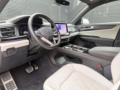 2025 Volkswagen Atlas Cross Sport 2.0T SEL Premium R-Line