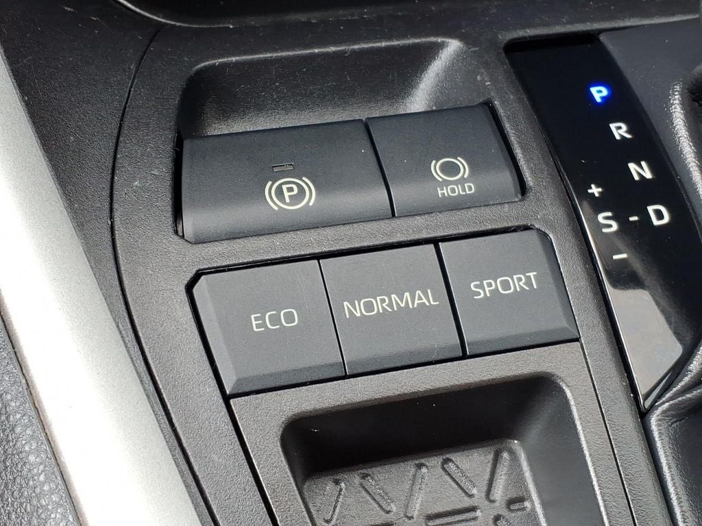 2019 Toyota RAV4 LE