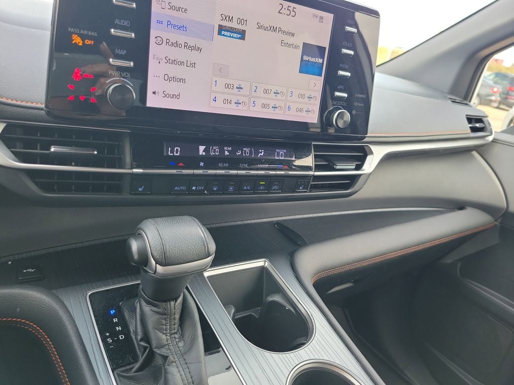 2021 Toyota Sienna XSE 7 Passenger