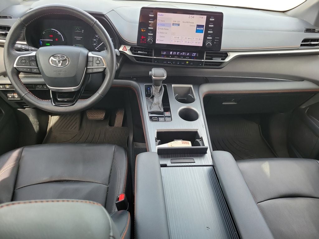2021 Toyota Sienna XSE 7 Passenger