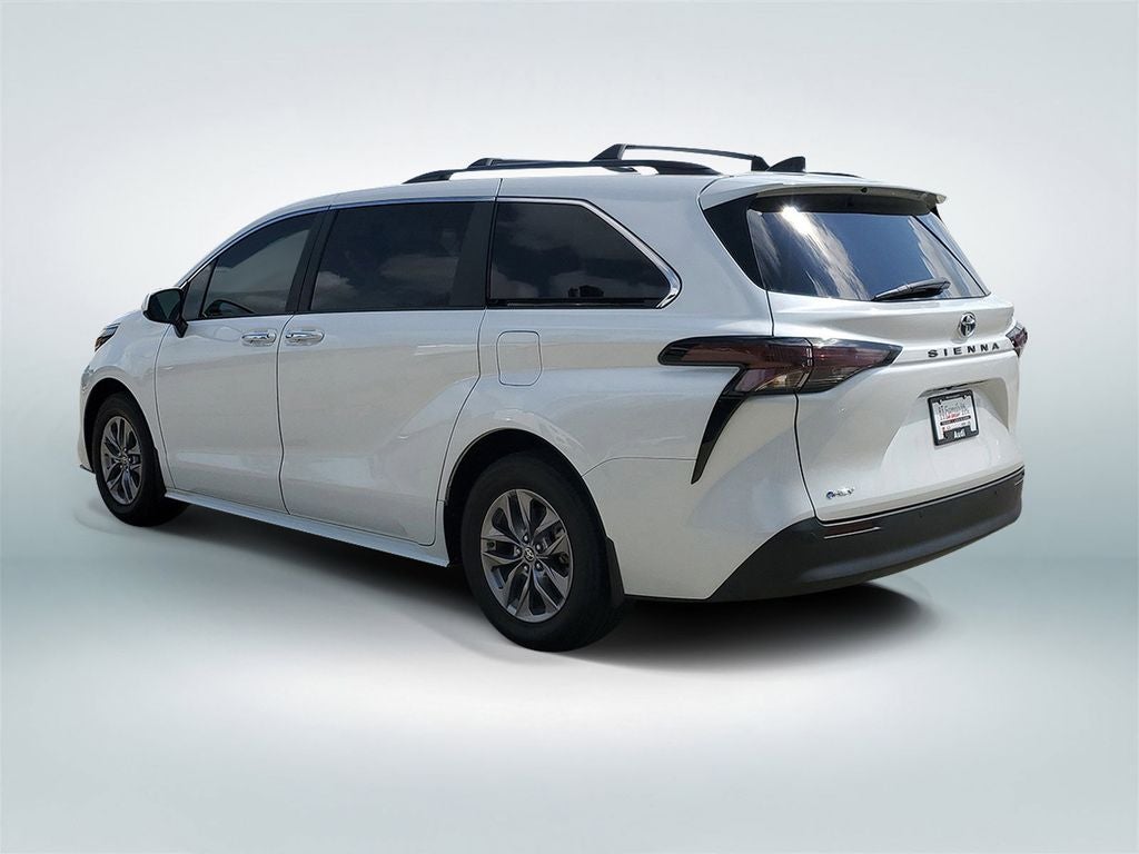 2025 Toyota Sienna XLE 8 Passenger