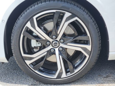 2024 Volvo S60 B5 Plus Dark Theme
