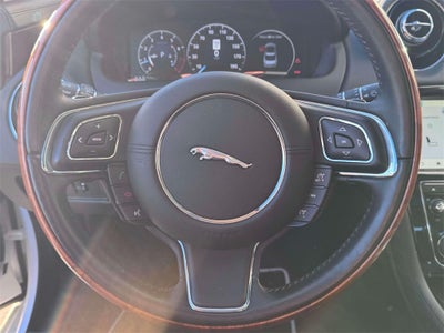 2019 Jaguar XJ R-Sport