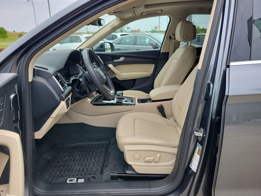 2023 Audi Q5 45 S line Premium quattro
