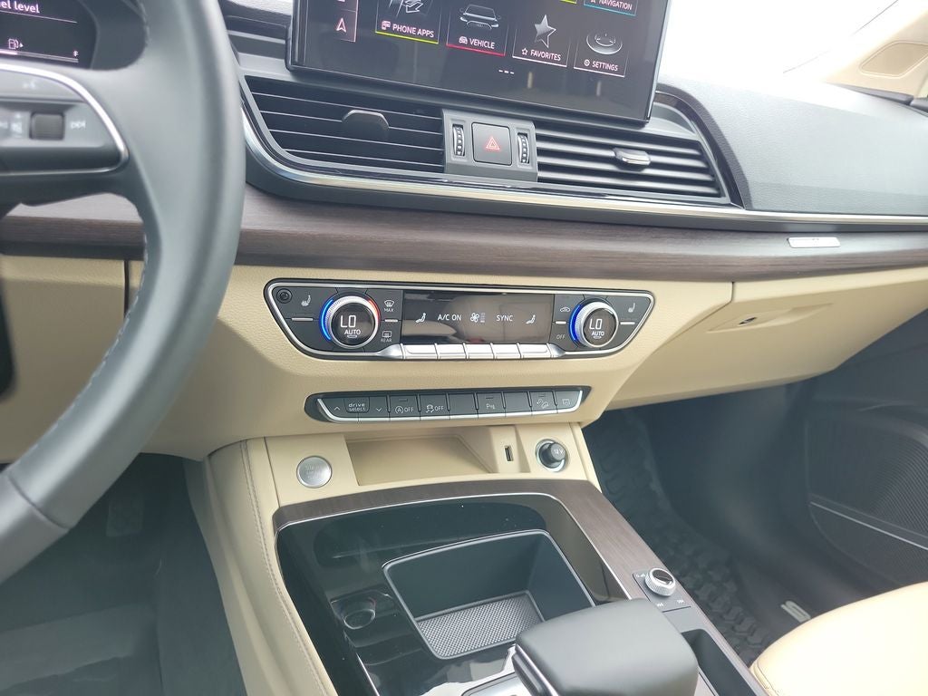 2023 Audi Q5 45 S line Premium quattro