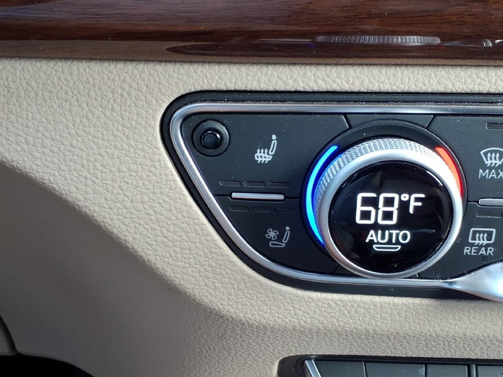 2023 Audi Q5 45 S line Prestige quattro