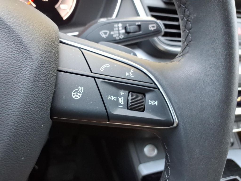 2024 Audi Q5 45 S line Premium quattro