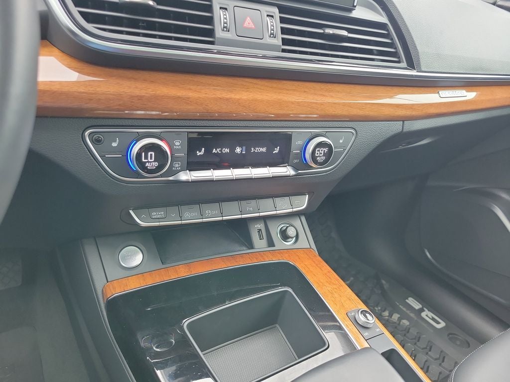 2023 Audi Q5 45 S line Premium quattro