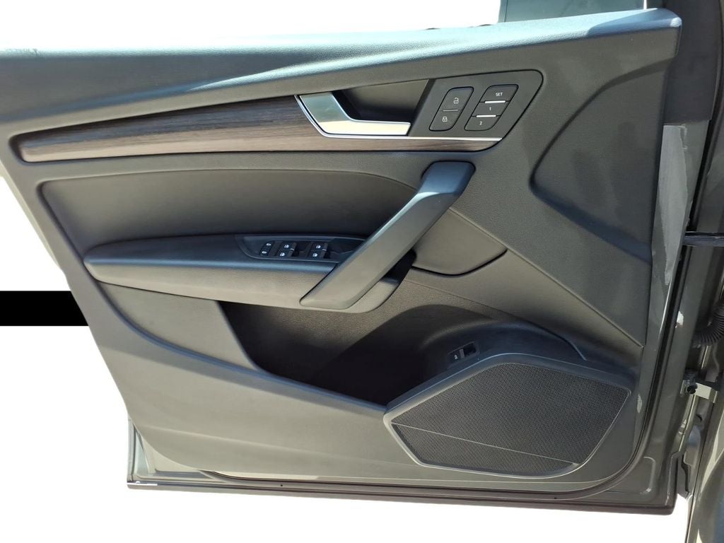 2023 Audi Q5 45 S line Premium quattro