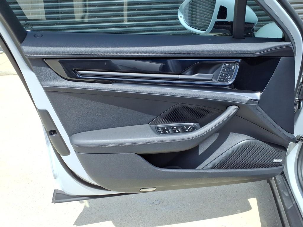 2024 Porsche Panamera Base