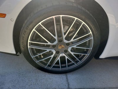 2025 Porsche Panamera 4