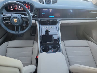 2025 Porsche Panamera 4