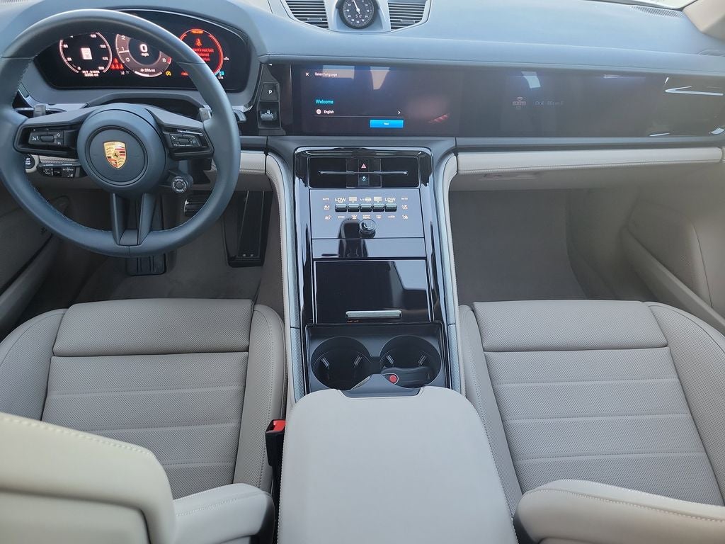 2025 Porsche Panamera 4