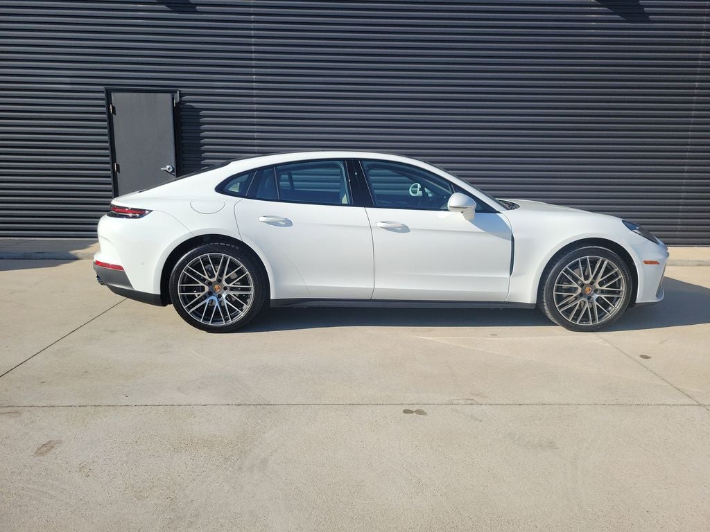 2025 Porsche Panamera 4